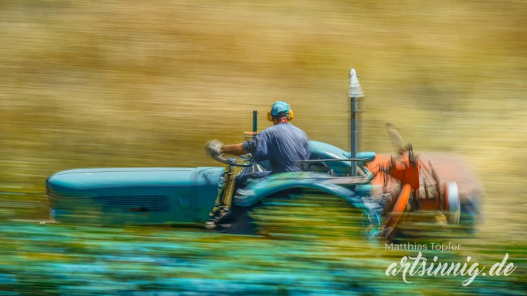 slow shutter speed Landwirtschaft Fotos von der Feldarbeit mit dem Traktor